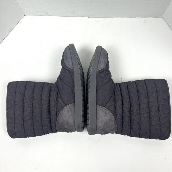 Ugg Boots Girls Sz 5 Purple Quilted Side Snap Closure Insulated Comfy Soft Cozy - Picture 5 of 10